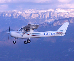 Rectimo Aix Ailes Formation - 2 CESSNA 152 (F-GIAQ - F-GDIK)