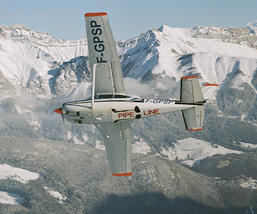 Rectimo Aix Ailes Formation - 6 CESSNA 182T (F-HBRH - F-HRIC - F-HTST - F-HVLN - F-HLNE - F-HMJB)